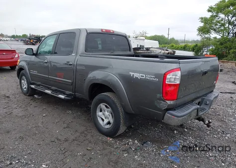 2004 Toyota Tundra Sr5 V8 z USA, uszkodzony, nr VIN 5TBDT44124S439652